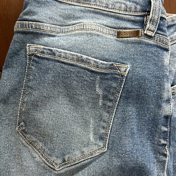 Kancan distressed Jean - Picture 2 of 5